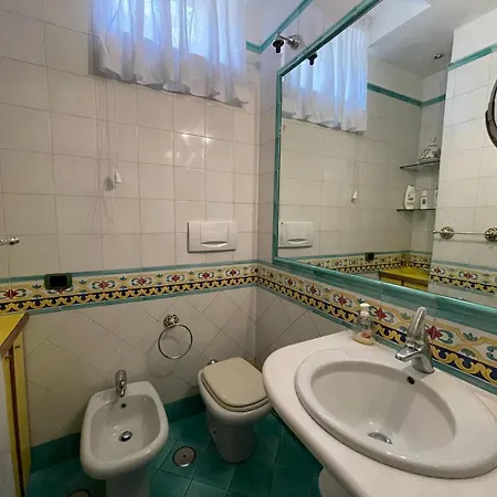 Apartment Nella Curva Della Funicolare, *