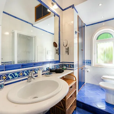 Apartamento Nella Curva Della Funicolare, Capri