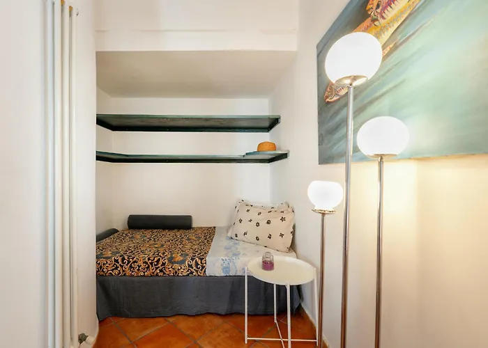 Nella Curva Della Funicolare, Apartamento *