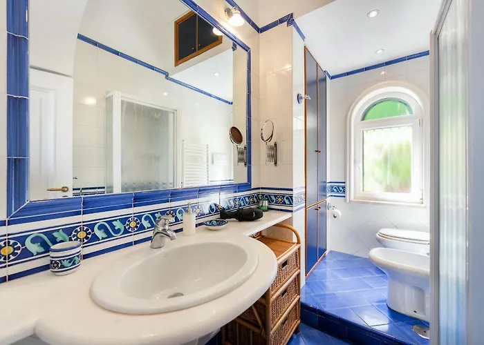 Appartement Nella Curva Della Funicolare, Capri